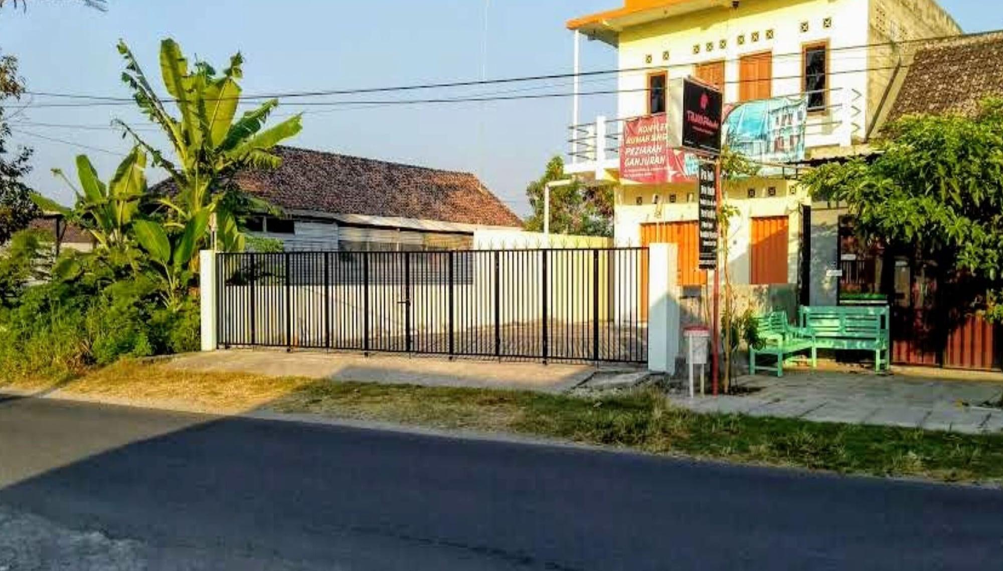 Spot On 93020 Rumah Singgah Ganjuran Bantul Exteriör bild