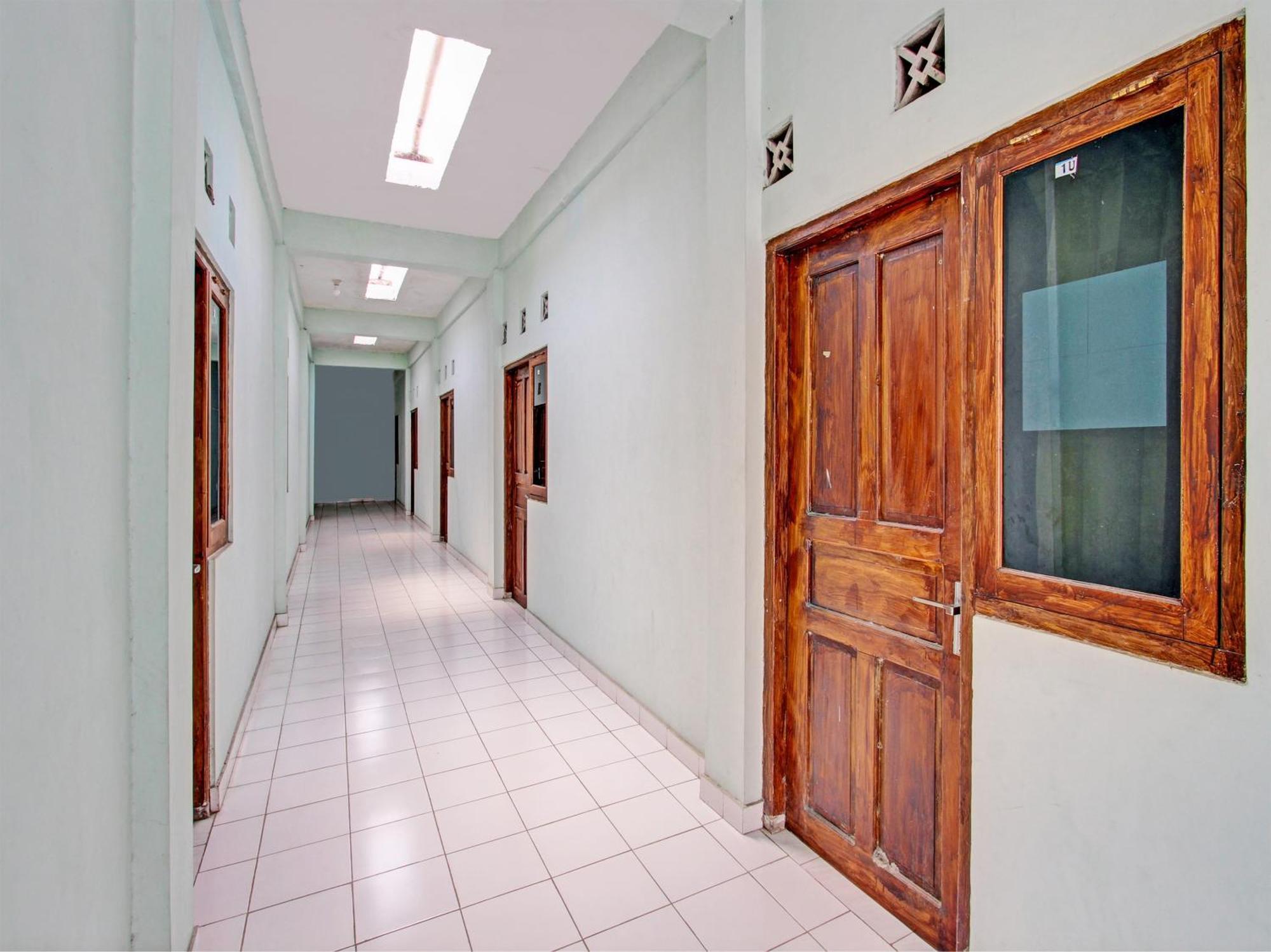 Spot On 93020 Rumah Singgah Ganjuran Bantul Exteriör bild