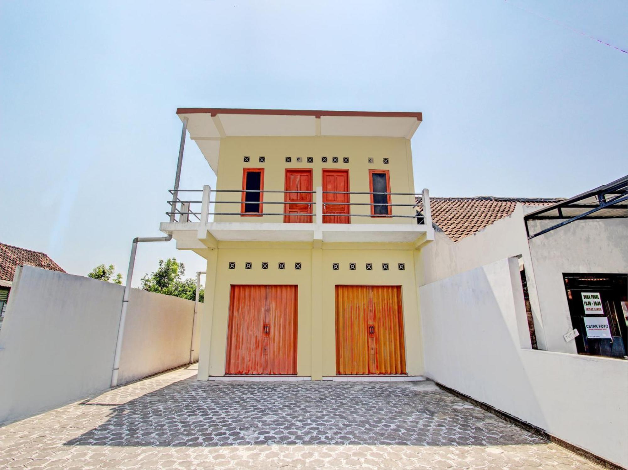 Spot On 93020 Rumah Singgah Ganjuran Bantul Exteriör bild