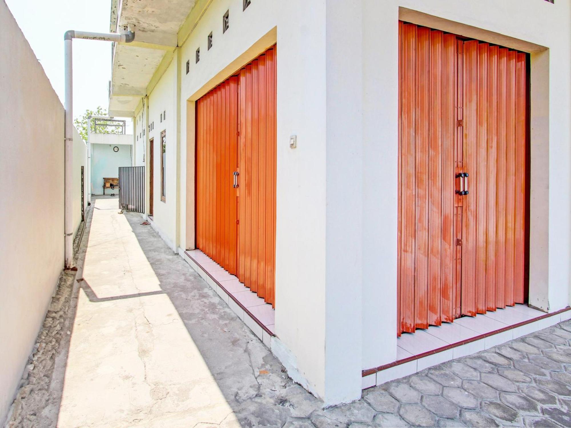 Spot On 93020 Rumah Singgah Ganjuran Bantul Exteriör bild